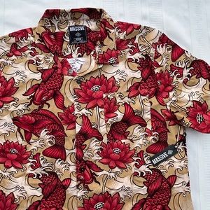 Massive shirt koi fish print NWT button down 
short sleeve men’s medium cotton